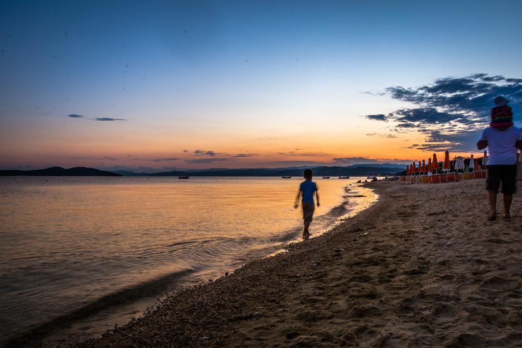 Hotel Akti Ouranoupoli Beach Resort Exterior photo